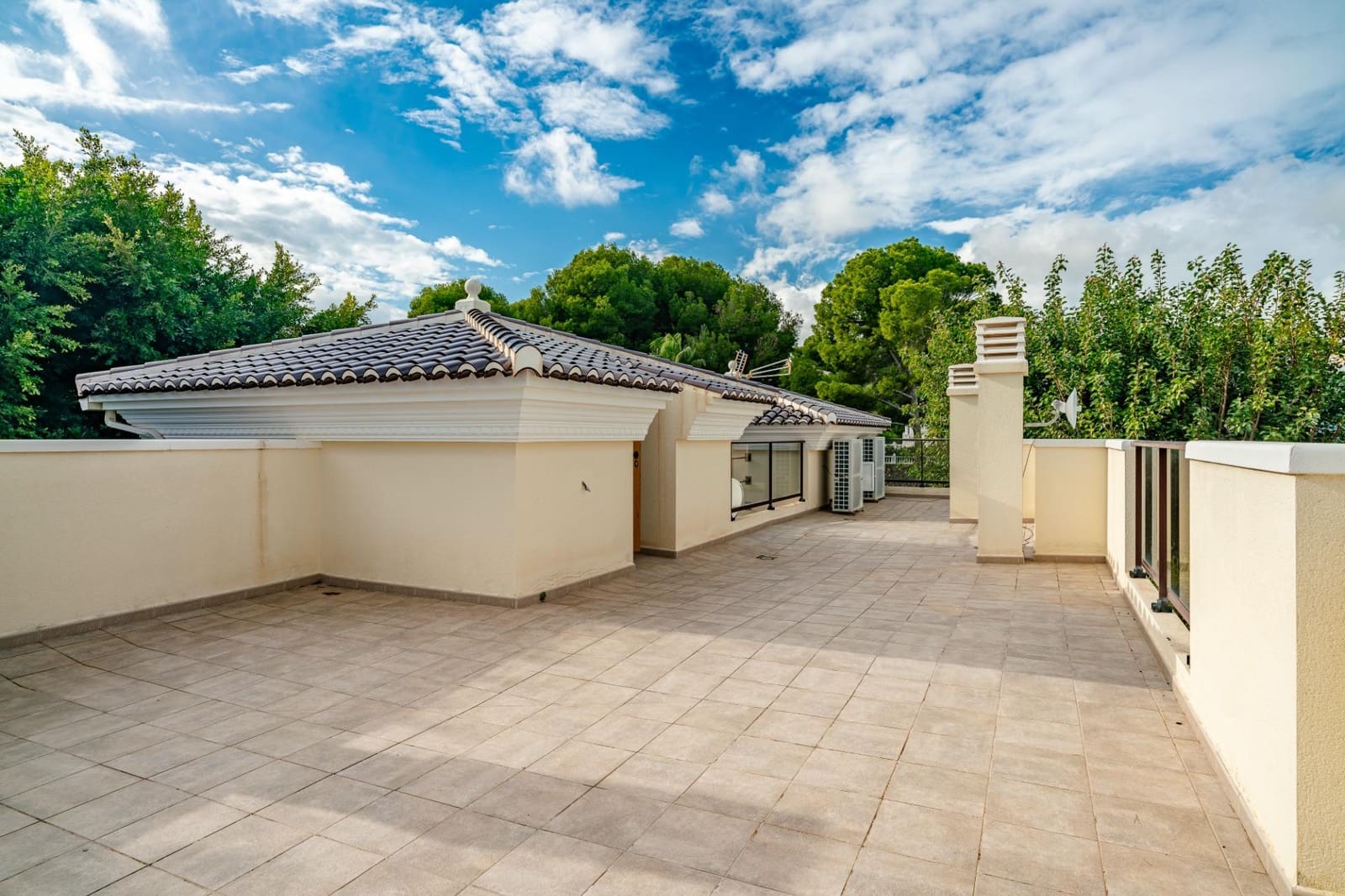 Chalet de 6 habitaciones en Calpe / Calp en venta con piscina garaje - 4.200.000 € (Ref: 9630324)