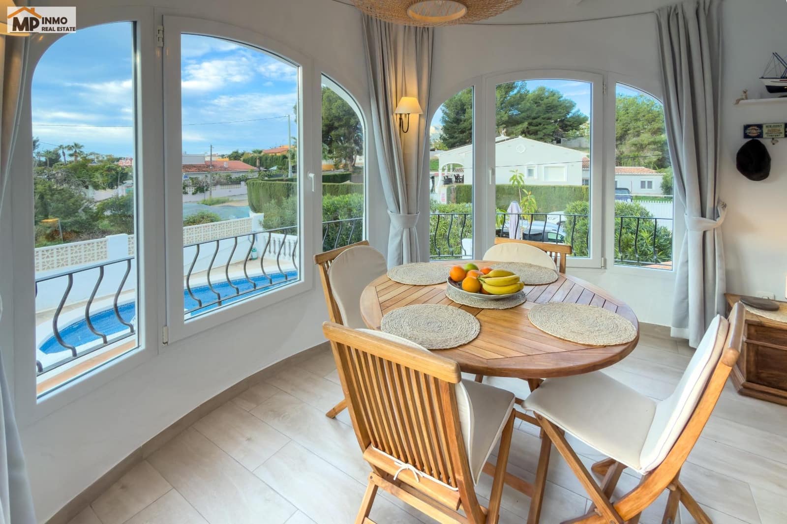 Chalet de 4 habitaciones en Calpe / Calp en venta con piscina garaje - 525.000 € (Ref: 9630325)