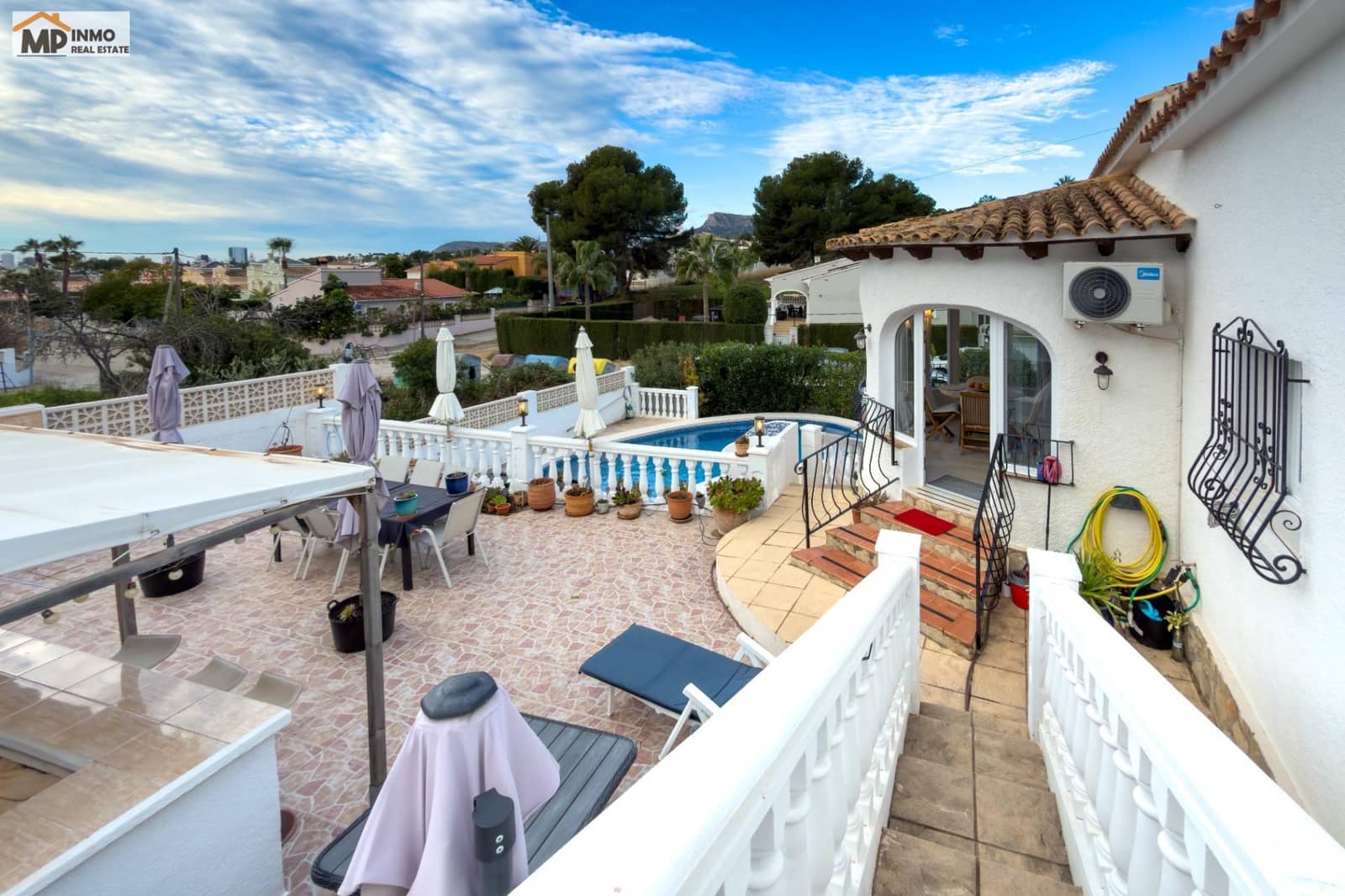 Chalet de 4 habitaciones en Calpe / Calp en venta con piscina garaje - 525.000 € (Ref: 9630325)