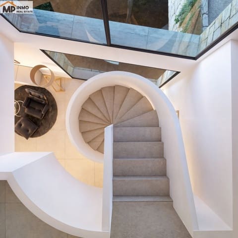 4 makuuhuone Huvila myytävänä paikassa Moraira, Teulada-Moraira mukana uima-altaan 
autotalli - 2 300 000 € (Ref: 9652231)