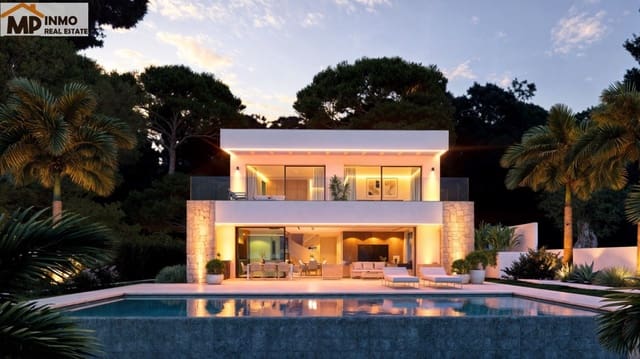 4 makuuhuone Huvila myytävänä paikassa Moraira, Teulada-Moraira mukana uima-altaan 
autotalli - 2 300 000 € (Ref: 9652231)