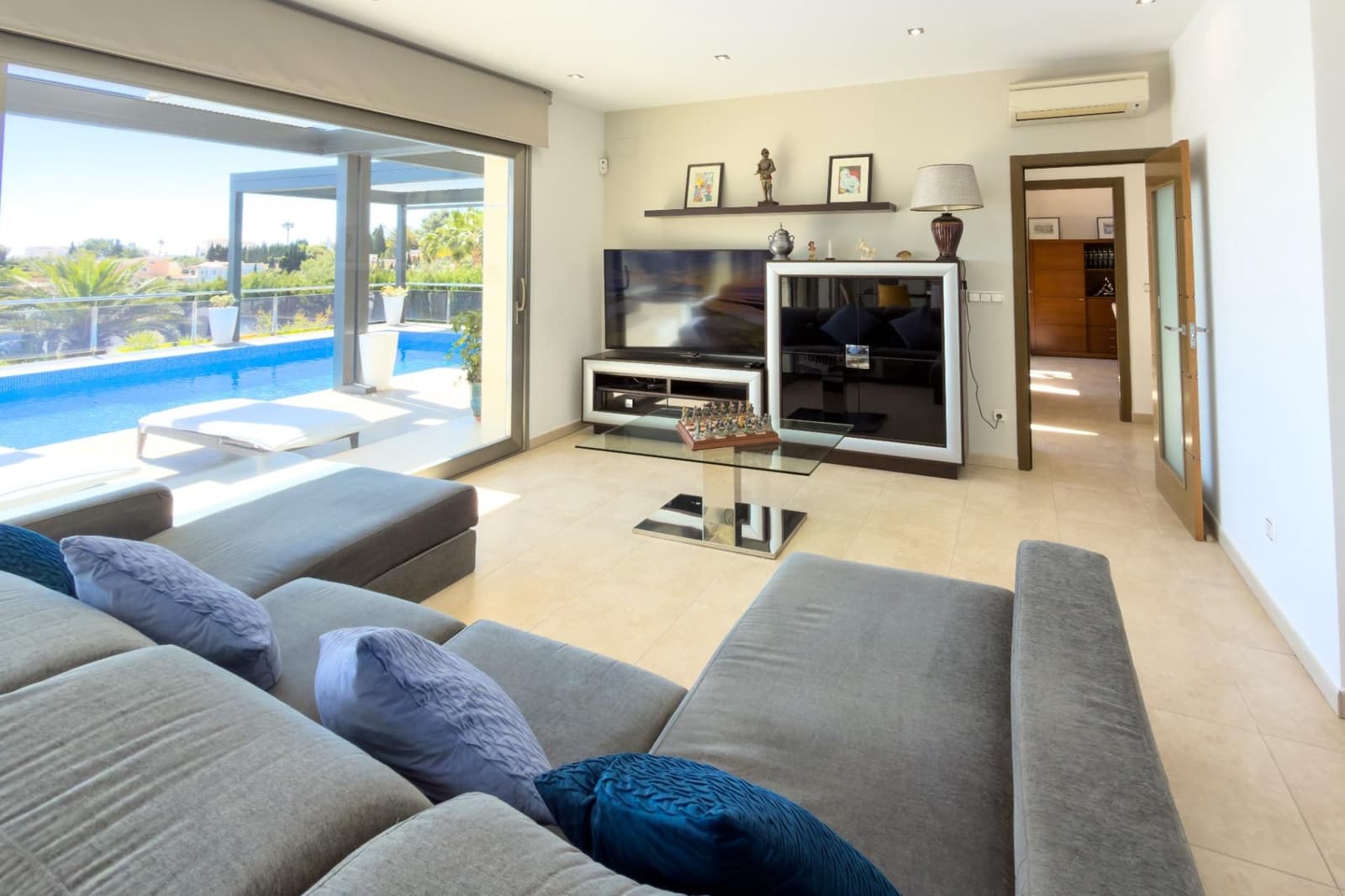 3 bedroom Villa for sale in Calpe / Calp with pool garage - € 1,390,000 (Ref: 9770829)