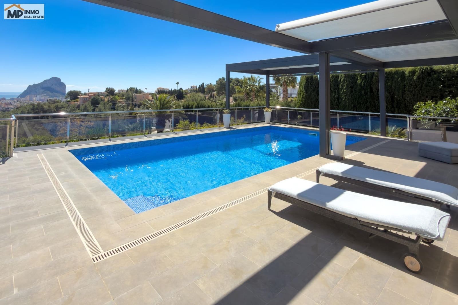3 sovrum Villa till salu i Calpe / Calp med pool garage - 1 450 000 € (Ref: 9770829)