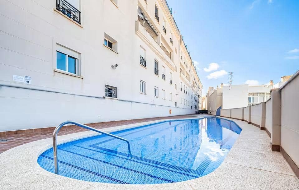 2 Zimmer Apartment zu verkaufen in Calpe / Calp mit Pool Garage - 290.000 € (Ref: 9816047)