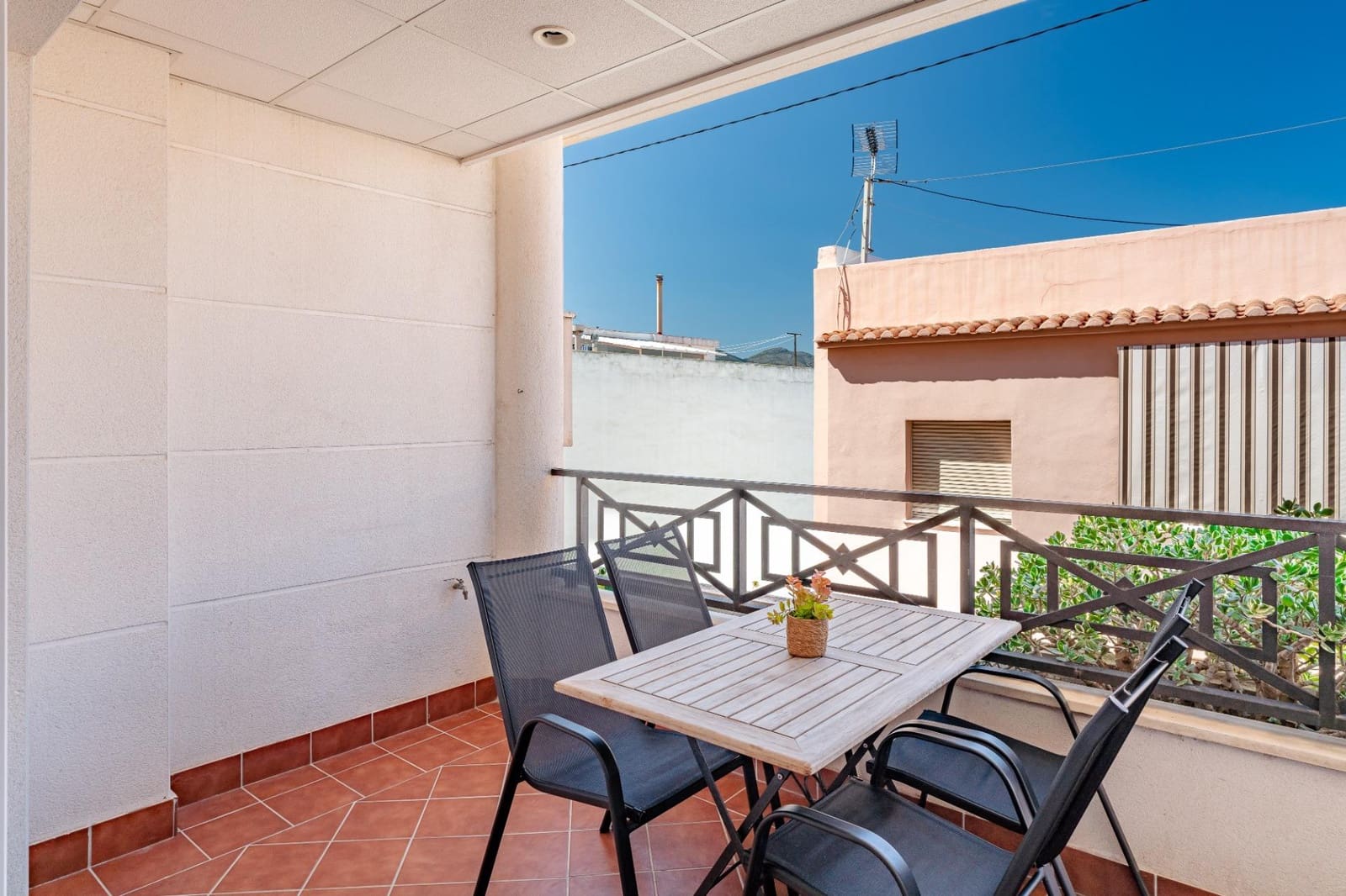 2 Zimmer Apartment zu verkaufen in Calpe / Calp mit Pool Garage - 290.000 € (Ref: 9816047)