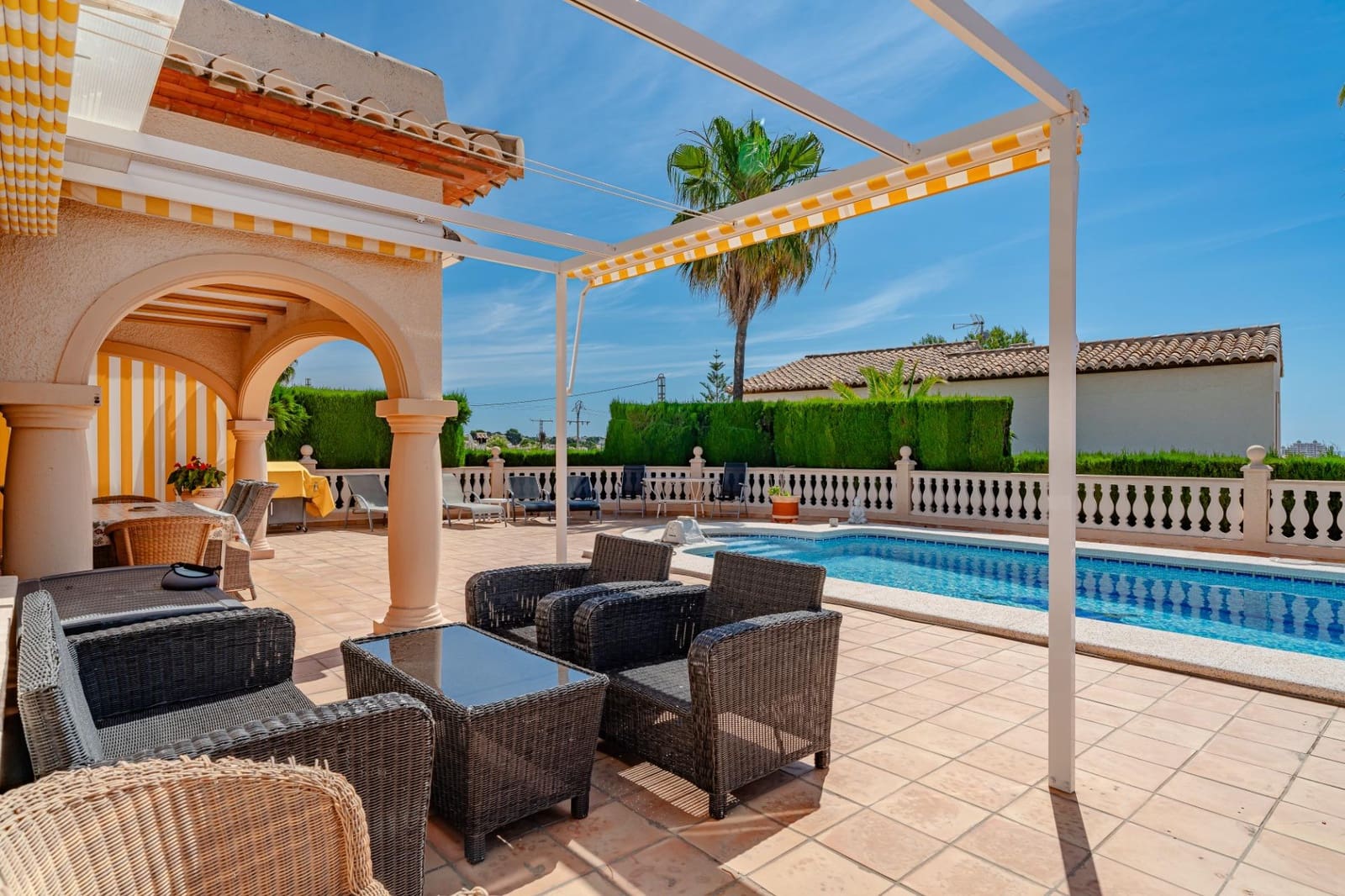 3 soveværelse Villa til salg i Calpe / Calp med swimmingpool garage - € 670.000 (Ref: 9829375)