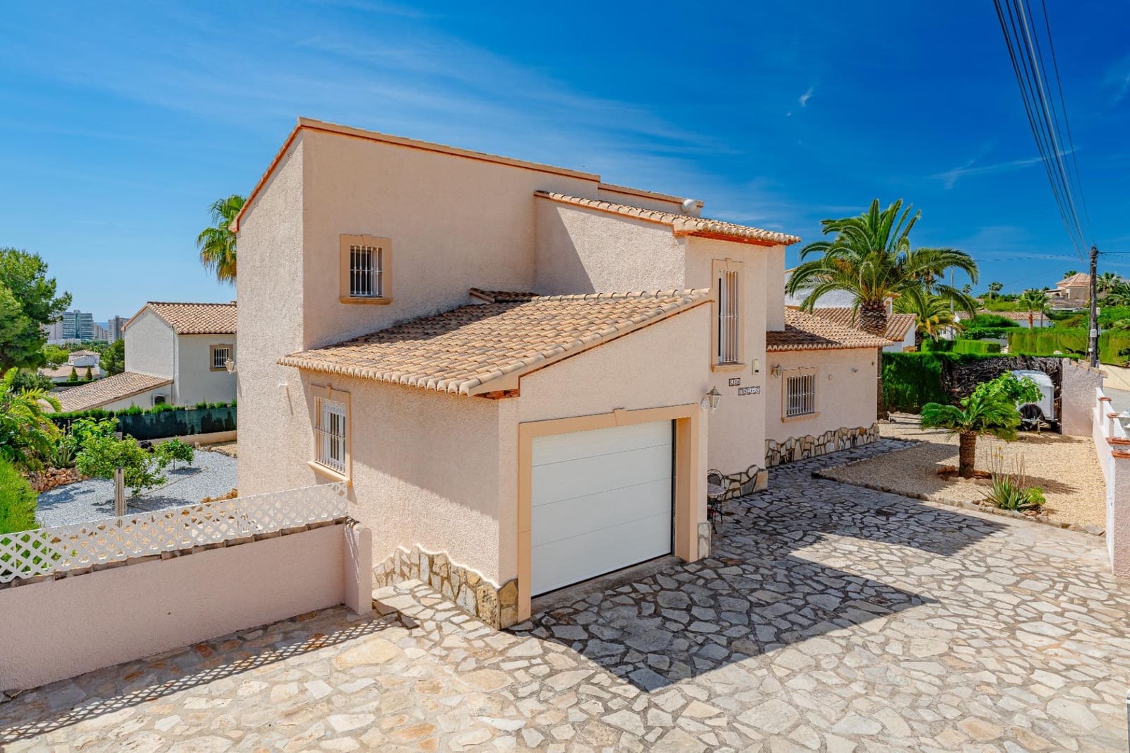 3 soveværelse Villa til salg i Calpe / Calp med swimmingpool garage - € 670.000 (Ref: 9829375)