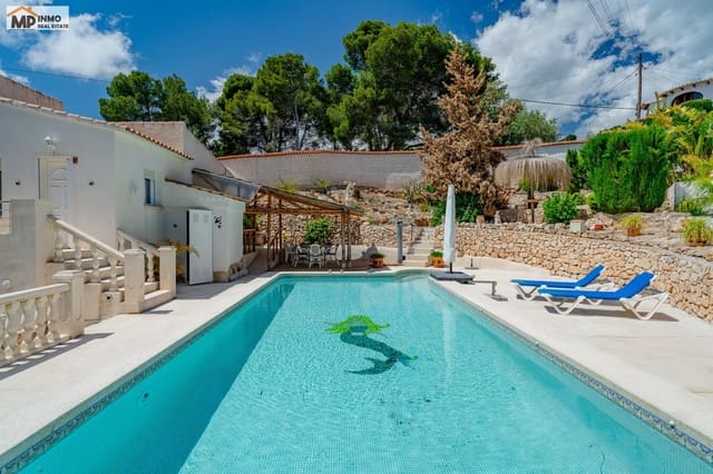 3 soverom Villa til salgs i Calpe / Calp med svømmebasseng garasje - € 480 000 (Ref: 9851958)