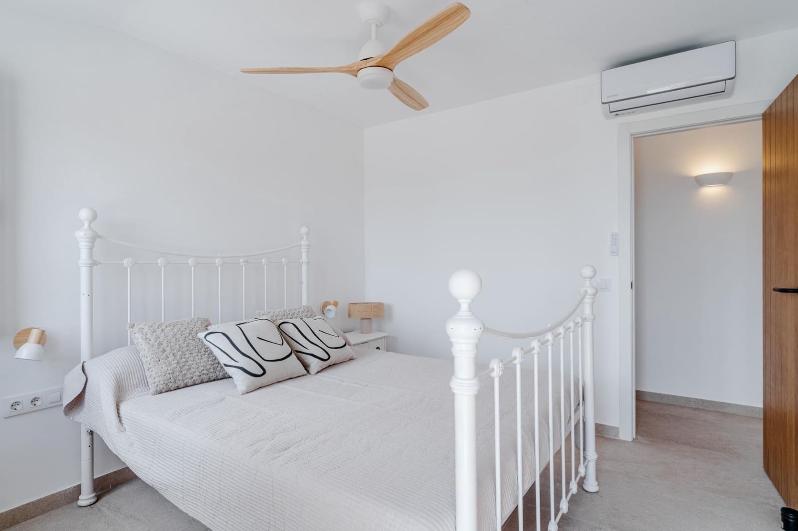 4 bedroom Villa for sale in Calpe / Calp with pool garage - € 925,000 (Ref: 9936565)