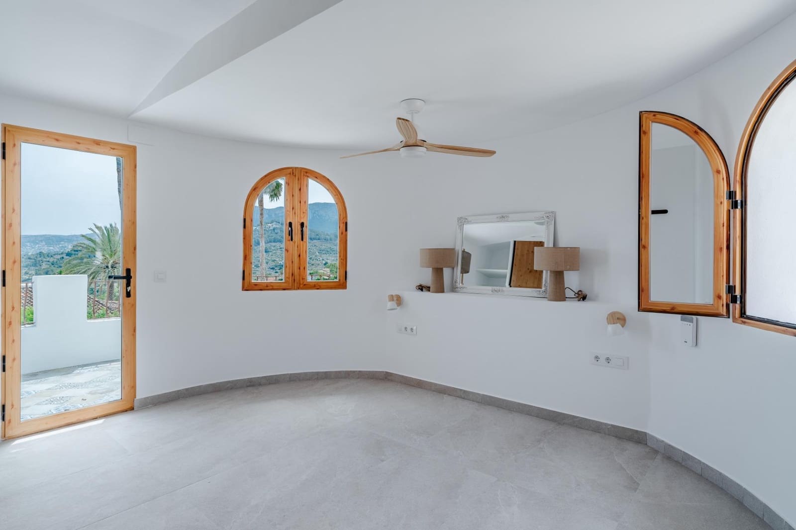 4 bedroom Villa for sale in Calpe / Calp with pool garage - € 925,000 (Ref: 9936565)