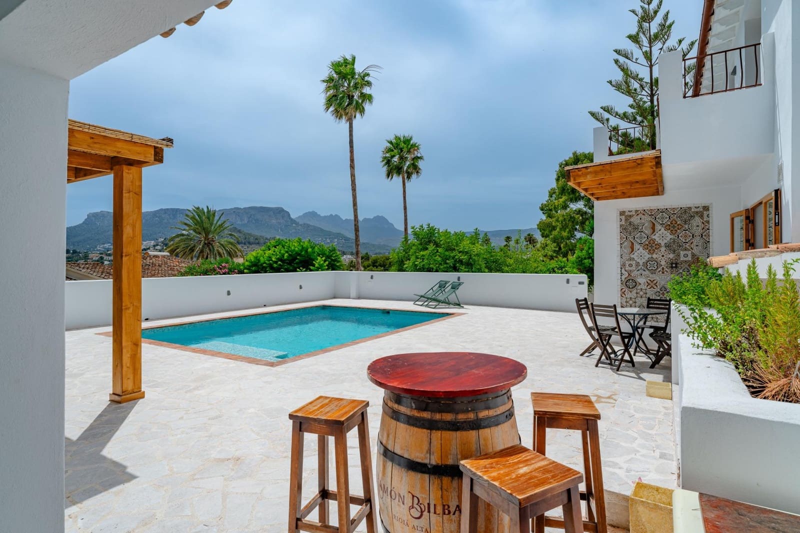 4 bedroom Villa for sale in Calpe / Calp with pool garage - € 925,000 (Ref: 9936565)