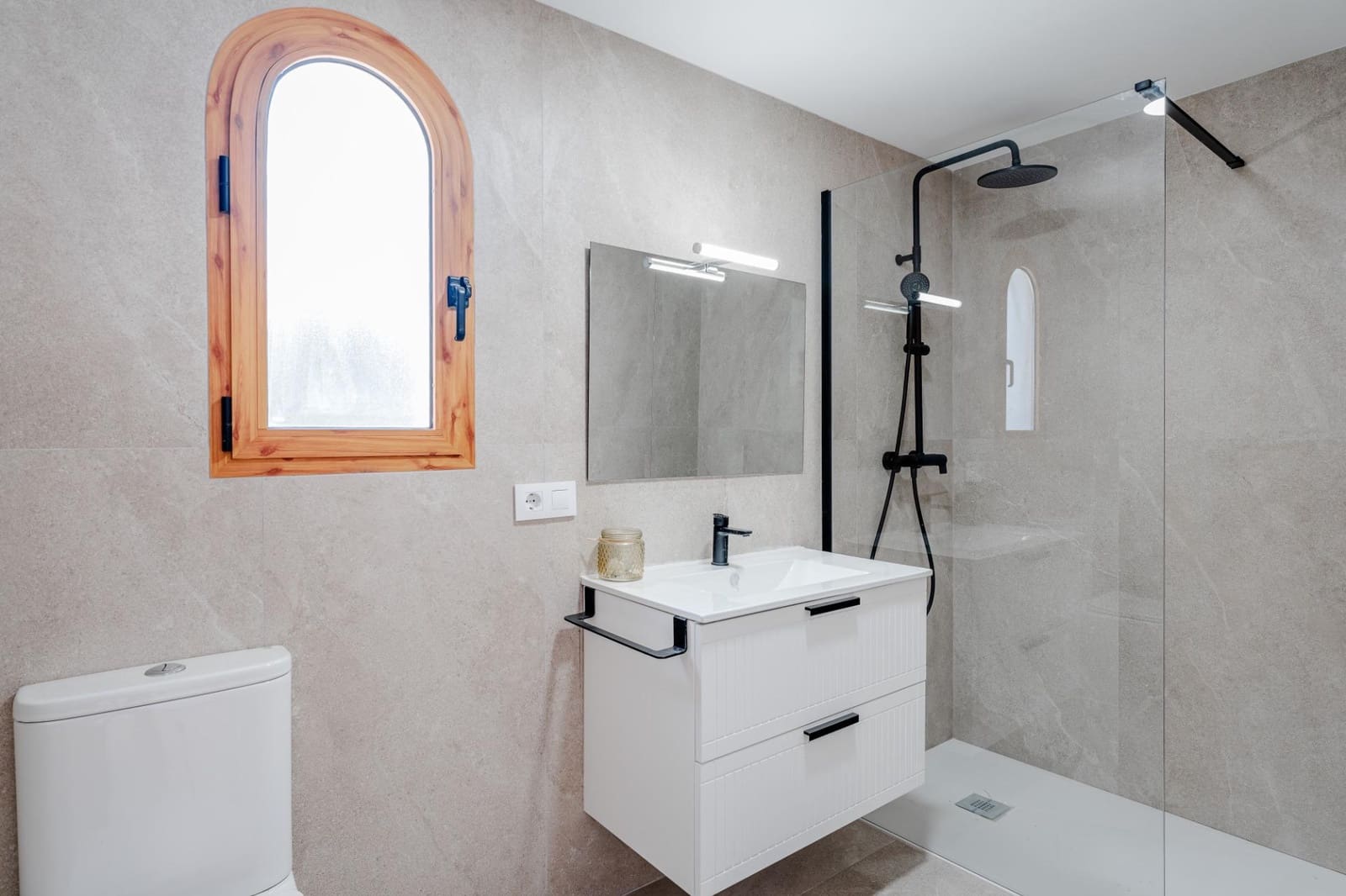 4 bedroom Villa for sale in Calpe / Calp with pool garage - € 925,000 (Ref: 9936565)