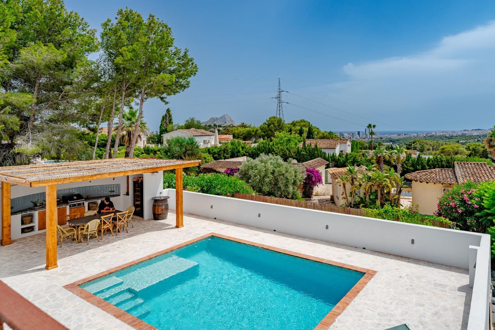 4 bedroom Villa for sale in Calpe / Calp with pool garage - € 925,000 (Ref: 9936565)