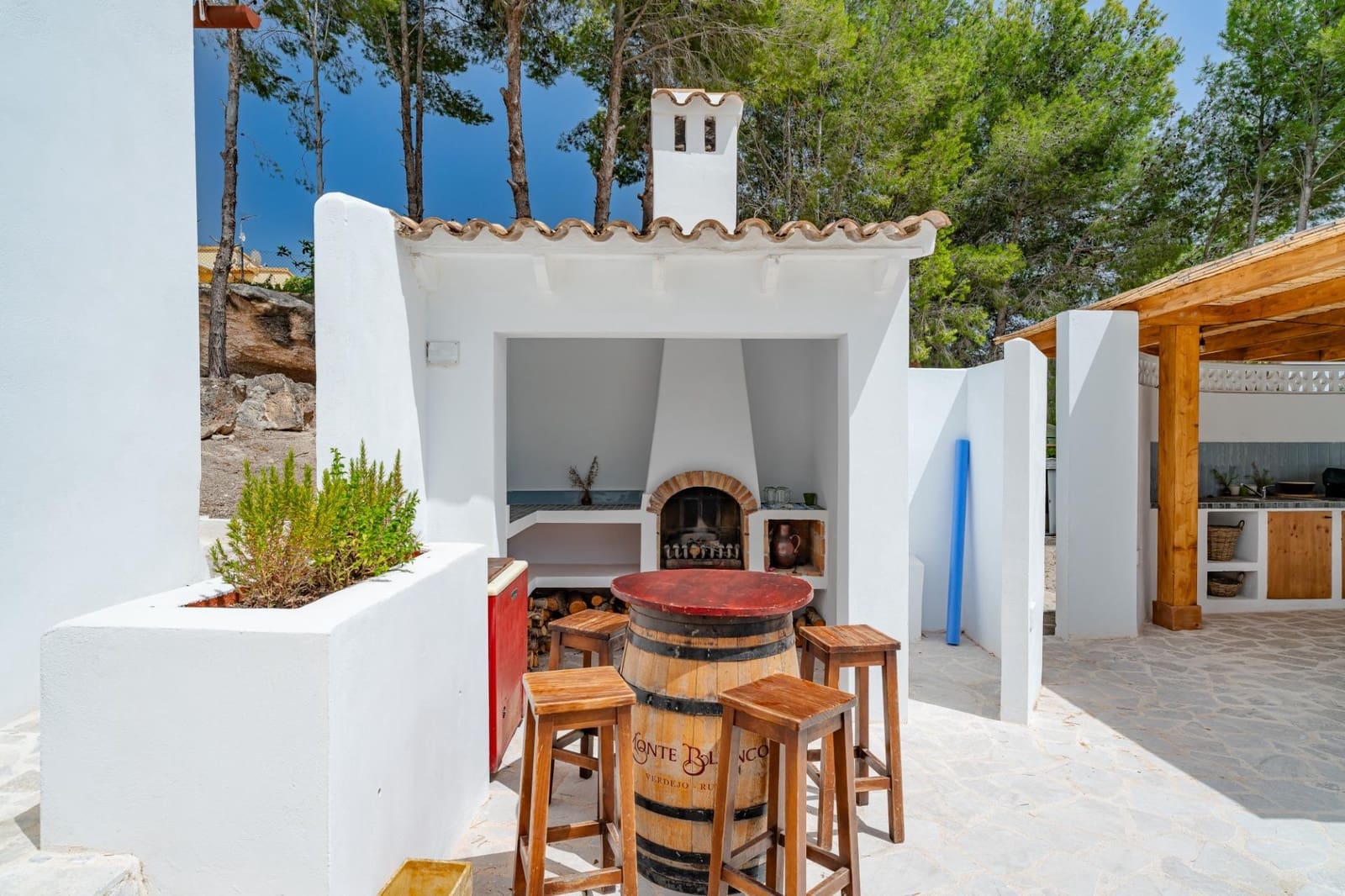 4 bedroom Villa for sale in Calpe / Calp with pool garage - € 925,000 (Ref: 9936565)