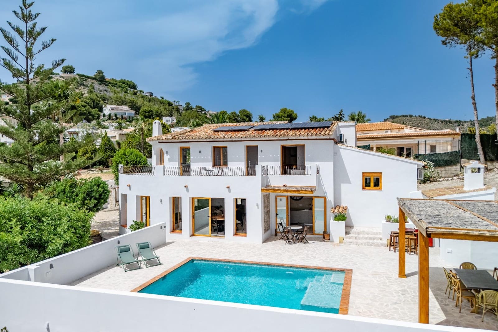 4 bedroom Villa for sale in Calpe / Calp with pool garage - € 925,000 (Ref: 9936565)