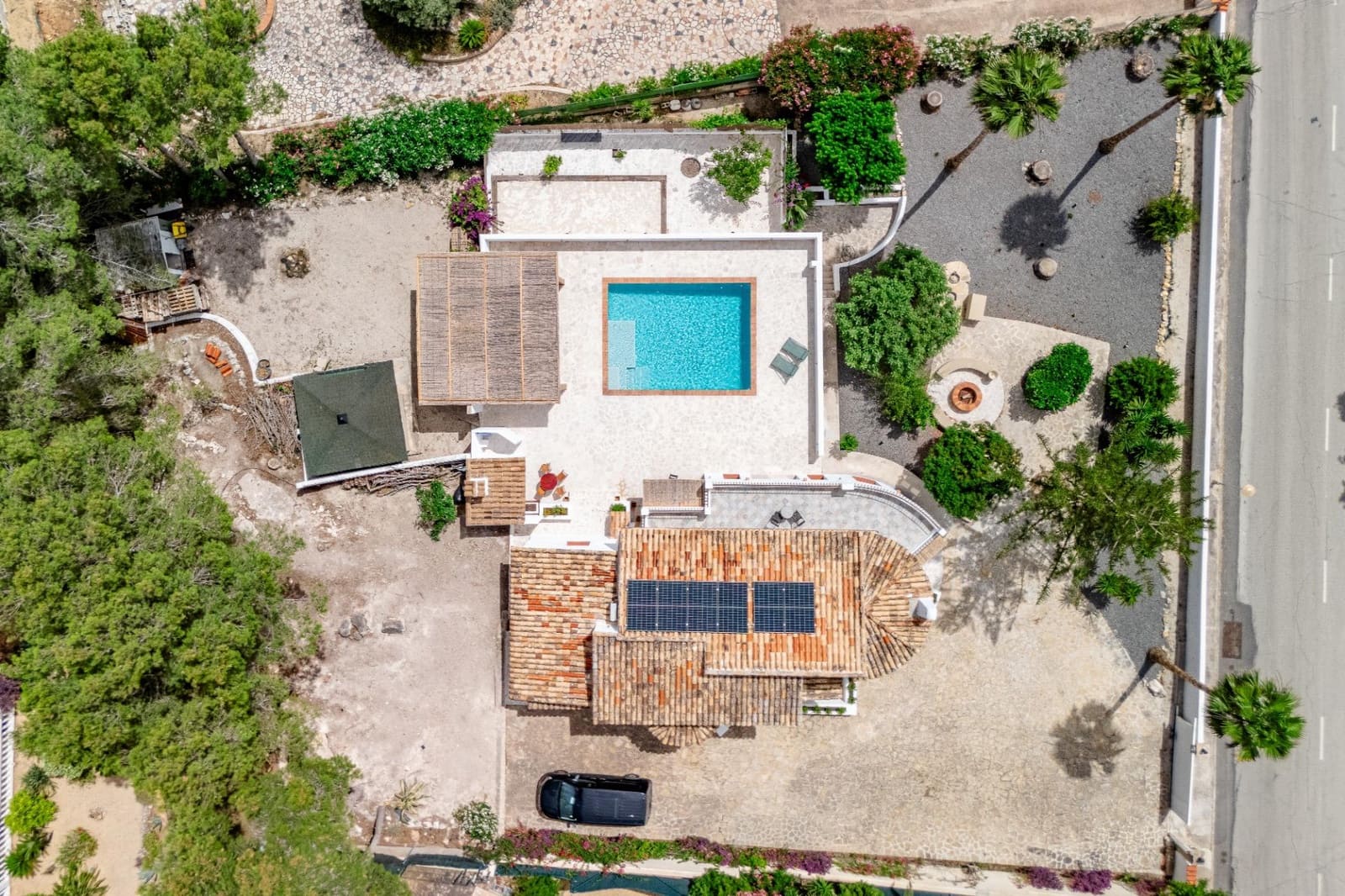 4 bedroom Villa for sale in Calpe / Calp with pool garage - € 925,000 (Ref: 9936565)