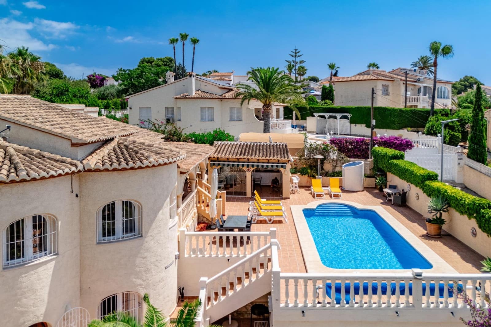 4 Zimmer Villa zu verkaufen in Calpe / Calp mit Pool Garage - 690.000 € (Ref: 9940348)