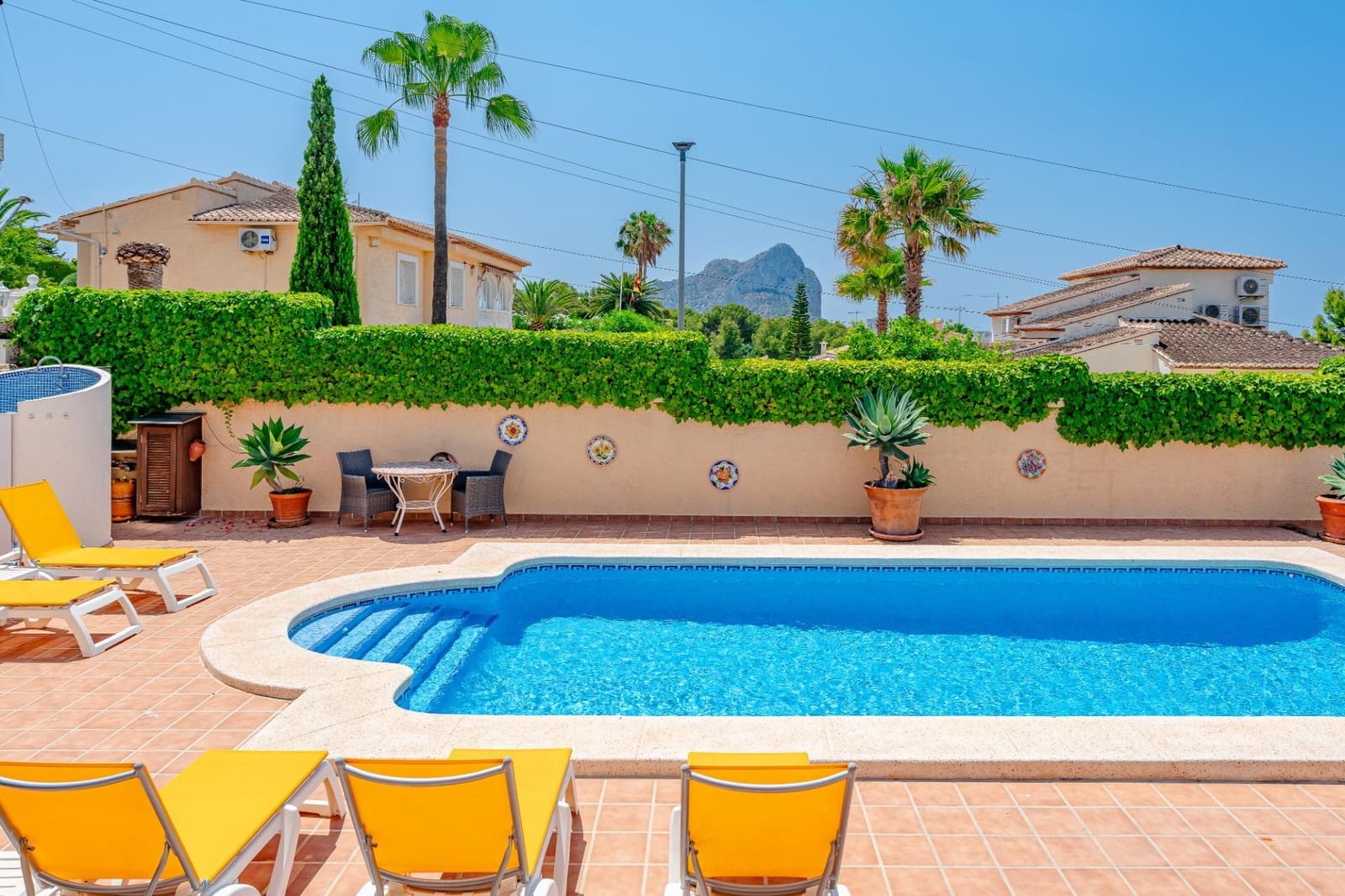 4 Zimmer Villa zu verkaufen in Calpe / Calp mit Pool Garage - 690.000 € (Ref: 9940348)