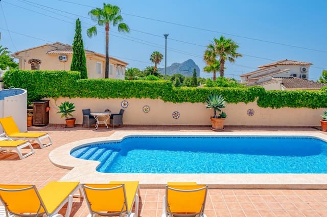 4 soverom Villa til salgs i Calpe / Calp med svømmebasseng garasje - € 690 000 (Ref: 9940348)
