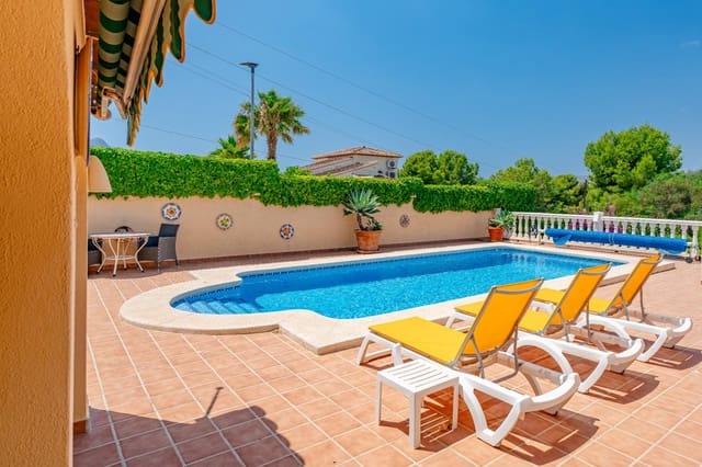 4 soverom Villa til salgs i Calpe / Calp med svømmebasseng garasje - € 690 000 (Ref: 9940348)