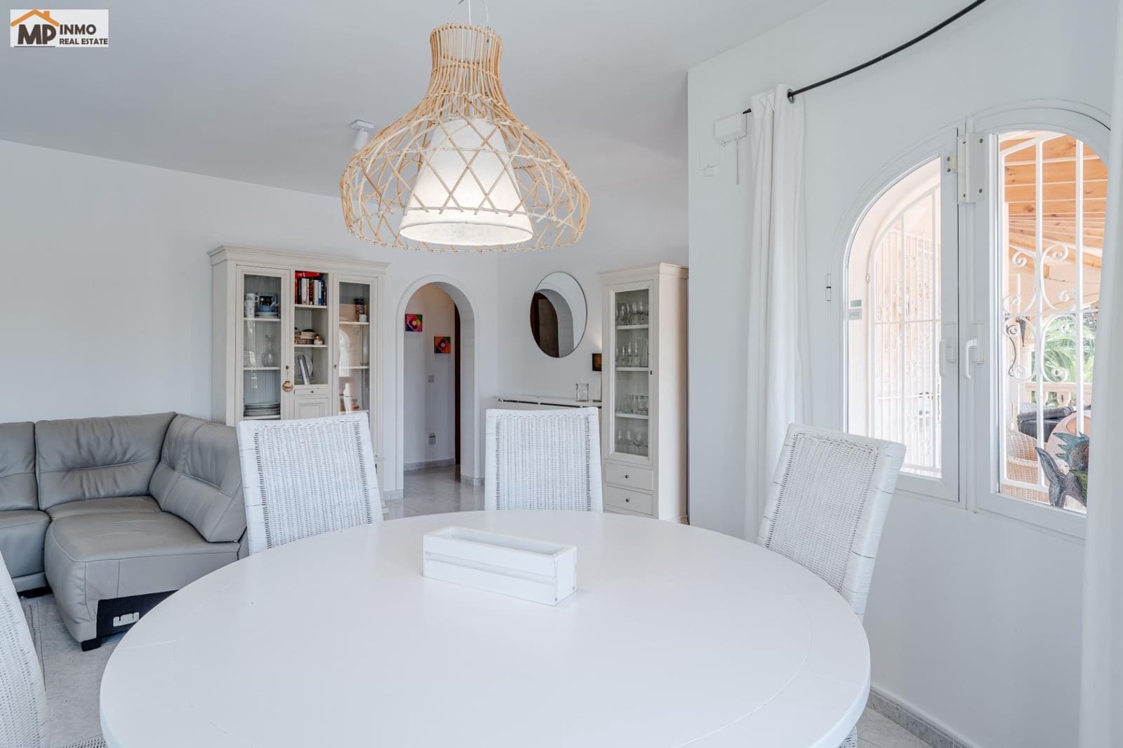 4 makuuhuone Huvila myytävänä paikassa Calpe / Calp mukana uima-altaan 
autotalli - 690 000 € (Ref: 9940348)