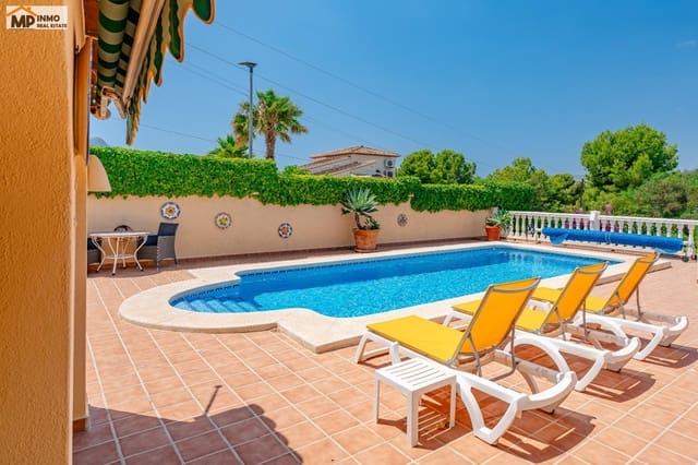 Chalet de 4 habitaciones en Calpe / Calp en venta con piscina garaje - 690.000 € (Ref: 9940348)