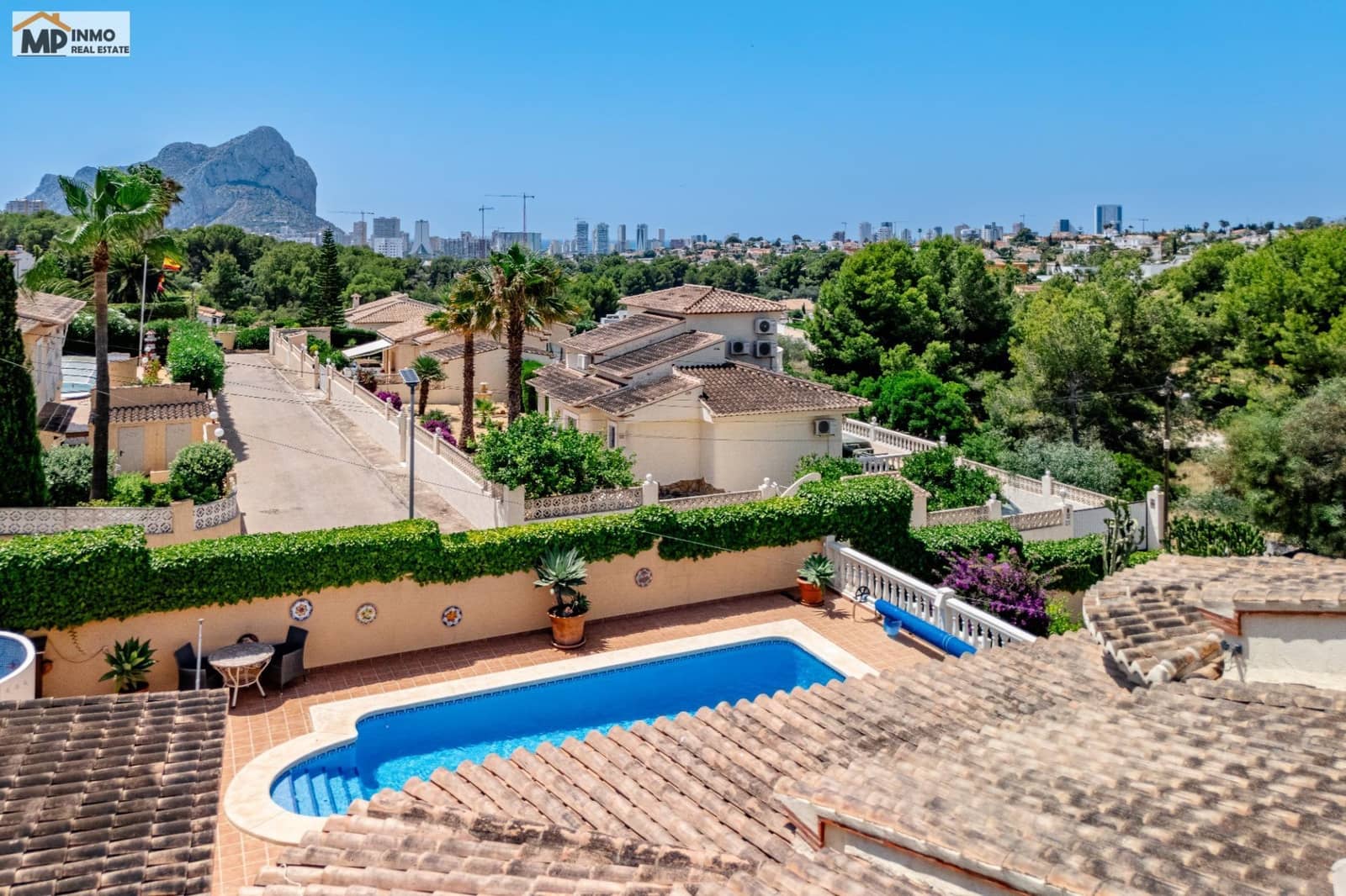 4 makuuhuone Huvila myytävänä paikassa Calpe / Calp mukana uima-altaan 
autotalli - 690 000 € (Ref: 9940348)