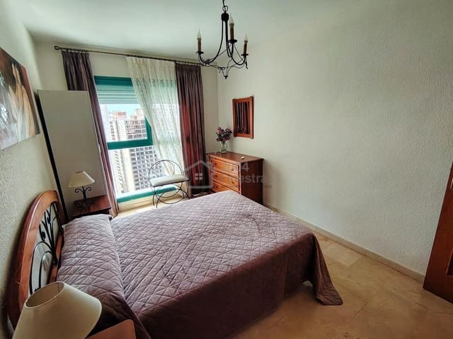 Piso de 1 habitación en Benidorm en alquiler - 950 € (Ref: 10014873)