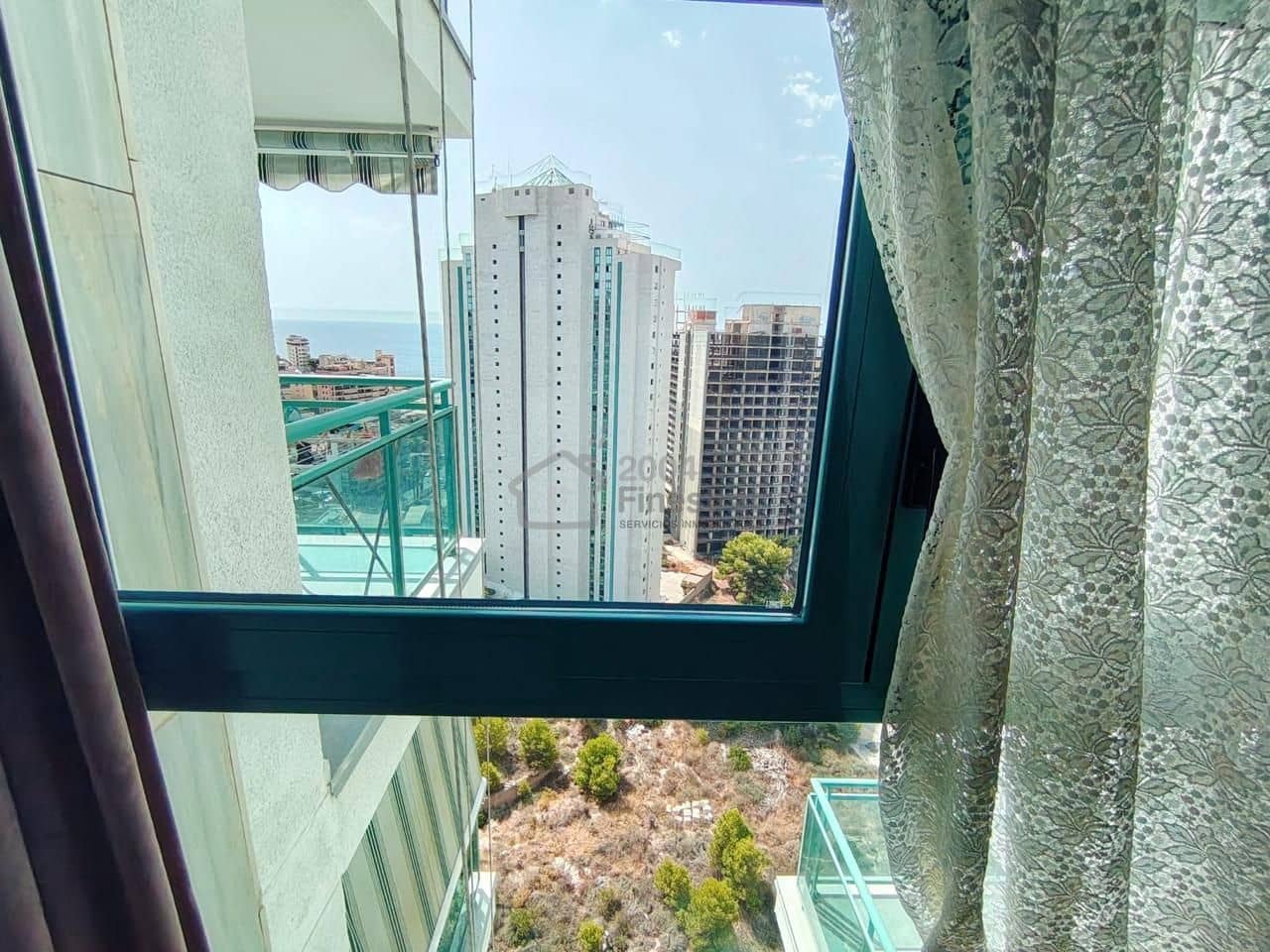 1 bedroom Flat for rent in Benidorm - € 950 (Ref: 10014873)
