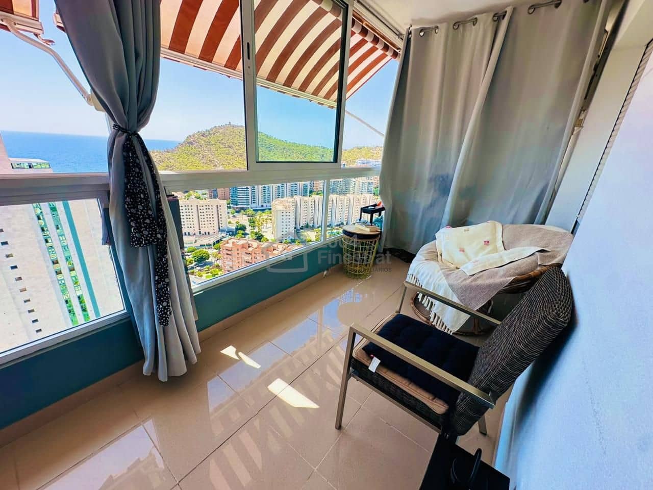 2 sovrum Lägenhet att hyra i La Villajoyosa / Vila Joiosa med pool garage - 1 100 € (Ref: 10023314)