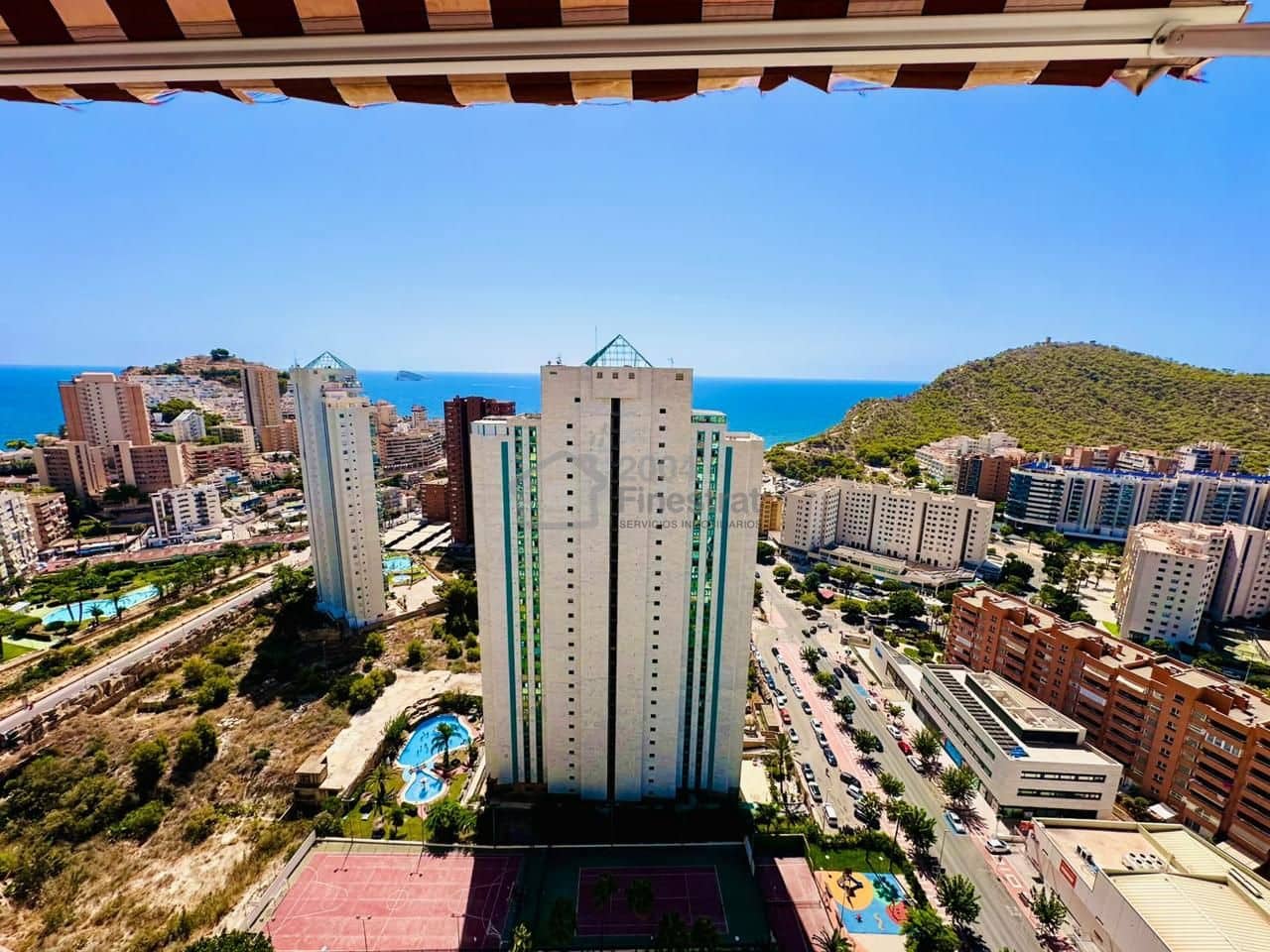 2 sovrum Lägenhet att hyra i La Villajoyosa / Vila Joiosa med pool garage - 1 100 € (Ref: 10023314)