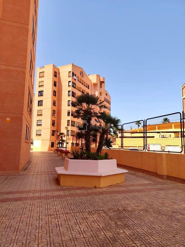 1 makuuhuone Asunto myytävänä paikassa Benidorm mukana uima-altaan - 193 000 € (Ref: 10031194)