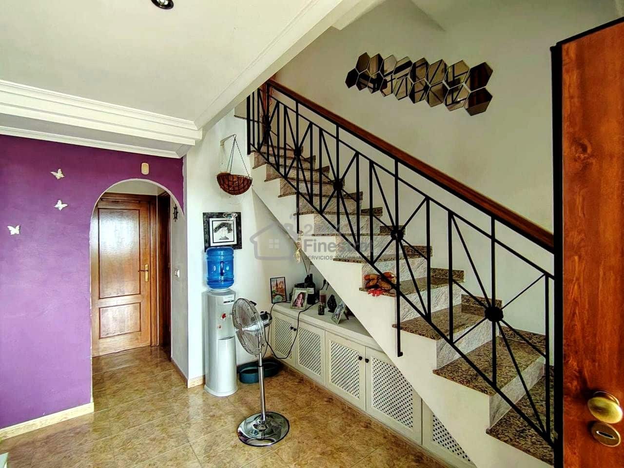 Chalet de 3 habitaciones en Finestrat en venta con piscina - 300.000 € (Ref: 10043724)