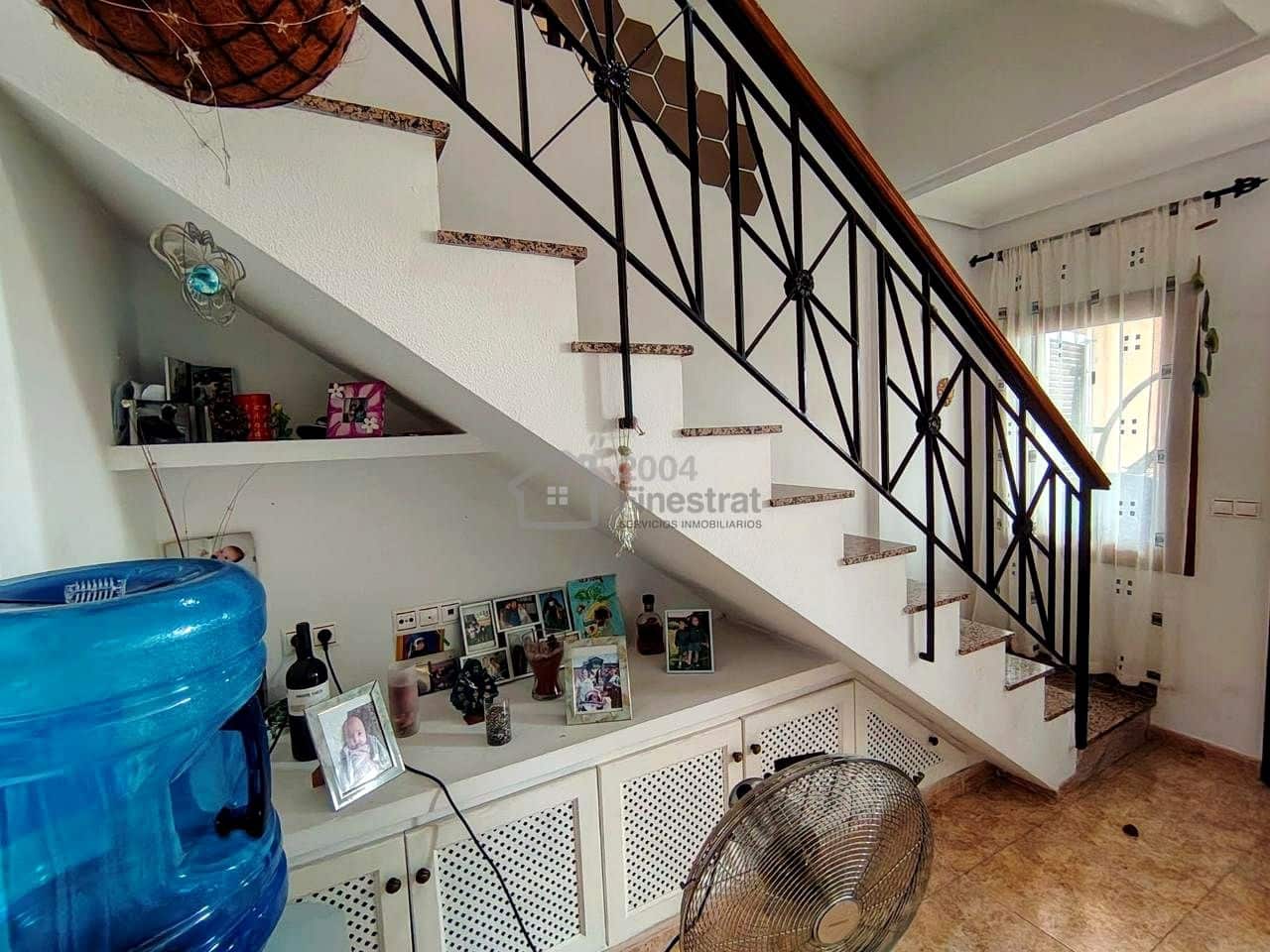 Chalet de 3 habitaciones en Finestrat en venta con piscina - 300.000 € (Ref: 10043724)