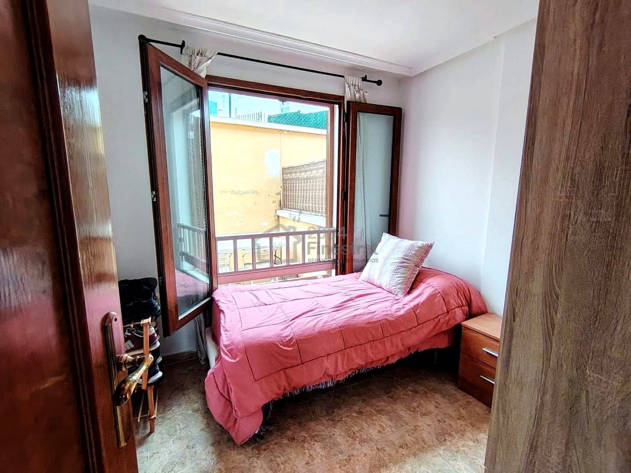 Chalet de 3 habitaciones en Finestrat en venta con piscina - 300.000 € (Ref: 10043724)