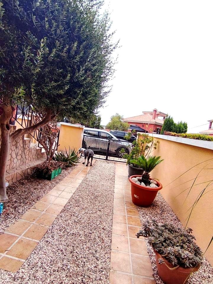 Chalet de 3 habitaciones en Finestrat en venta con piscina - 300.000 € (Ref: 10043724)