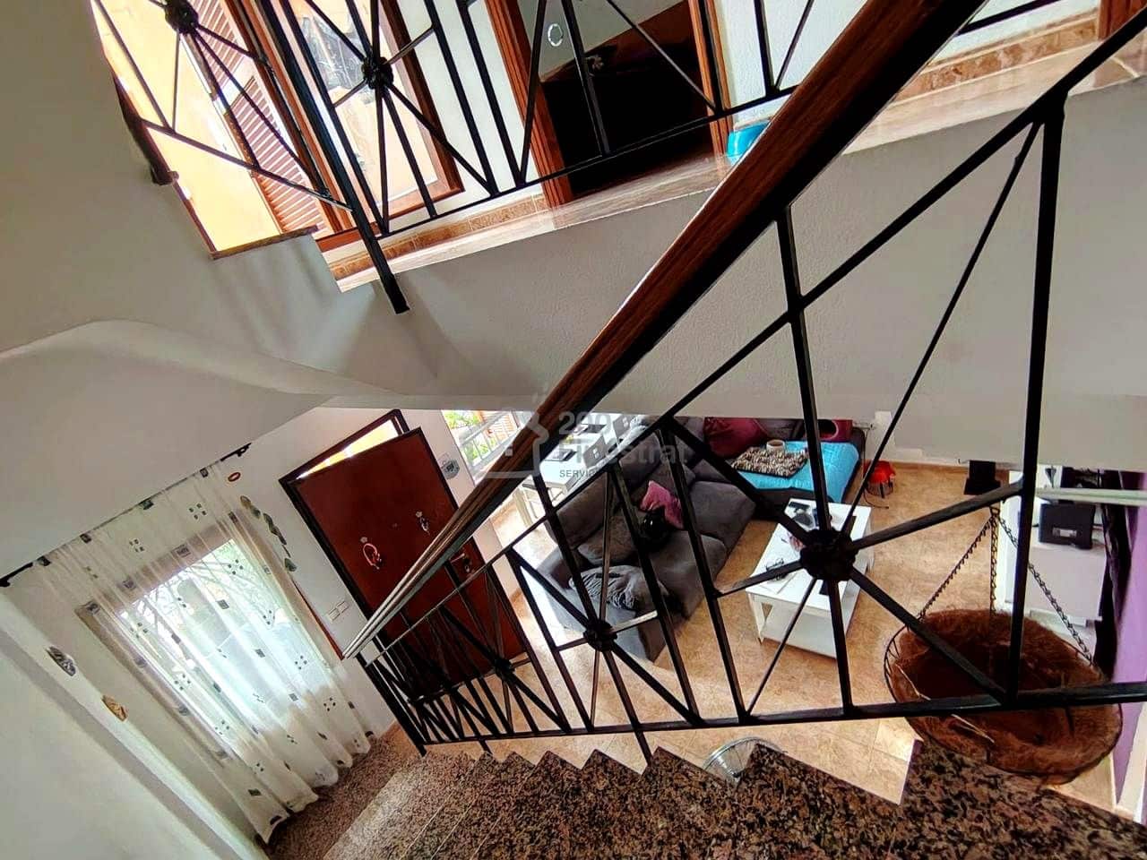 Chalet de 3 habitaciones en Finestrat en venta con piscina - 300.000 € (Ref: 10043724)
