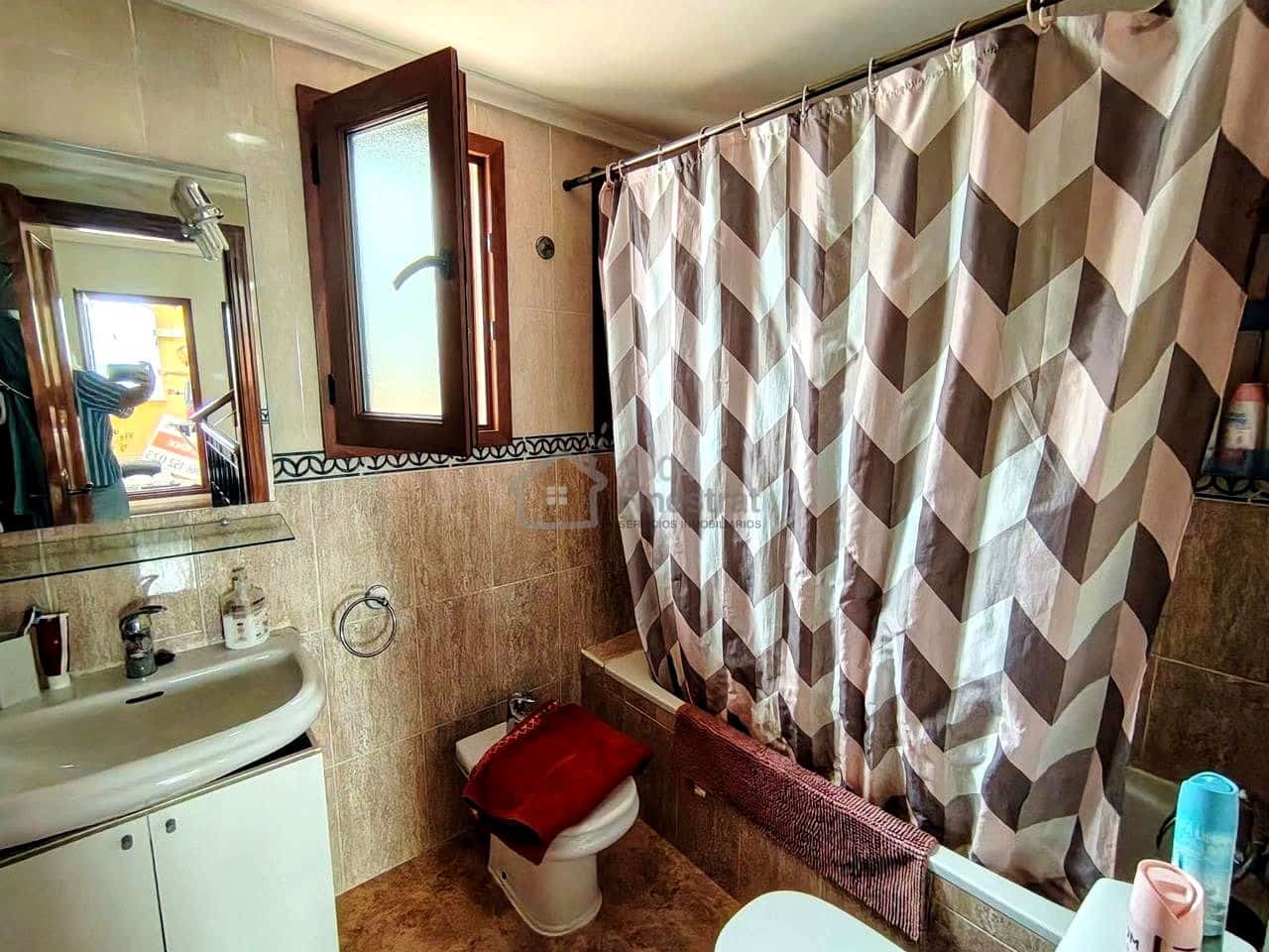 Chalet de 3 habitaciones en Finestrat en venta con piscina - 300.000 € (Ref: 10043724)