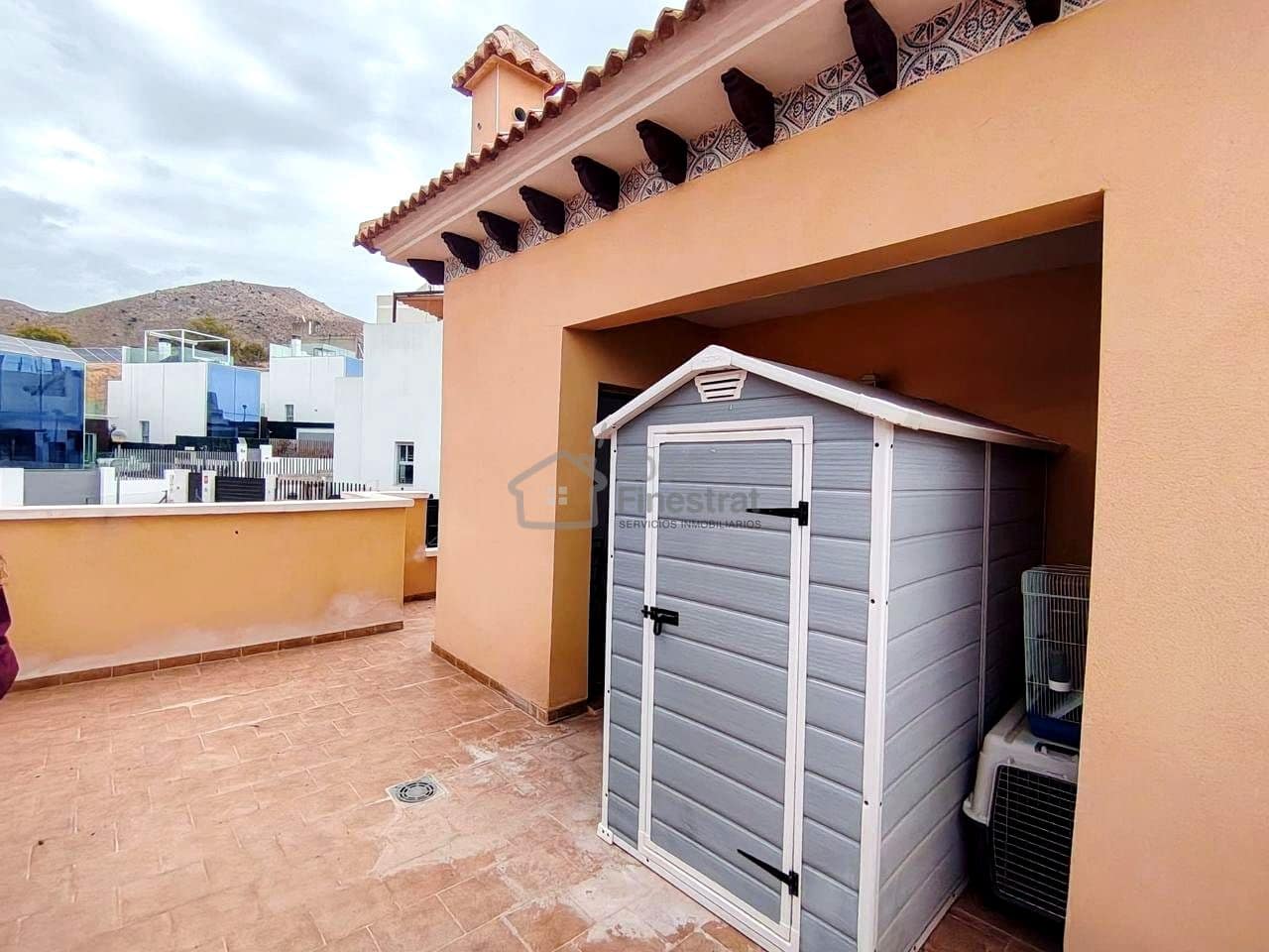 Chalet de 3 habitaciones en Finestrat en venta con piscina - 300.000 € (Ref: 10043724)