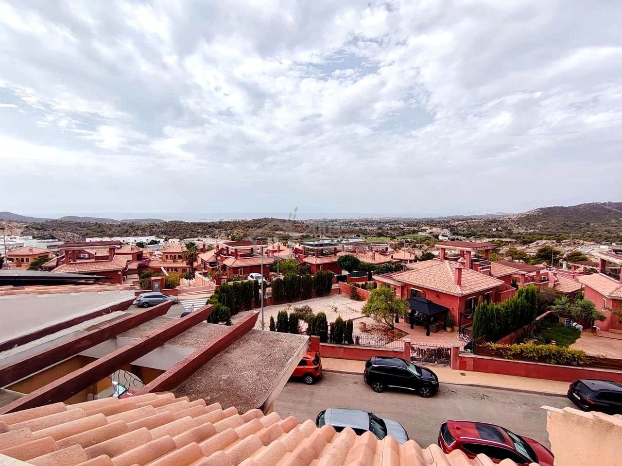 Chalet de 3 habitaciones en Finestrat en venta con piscina - 300.000 € (Ref: 10043724)