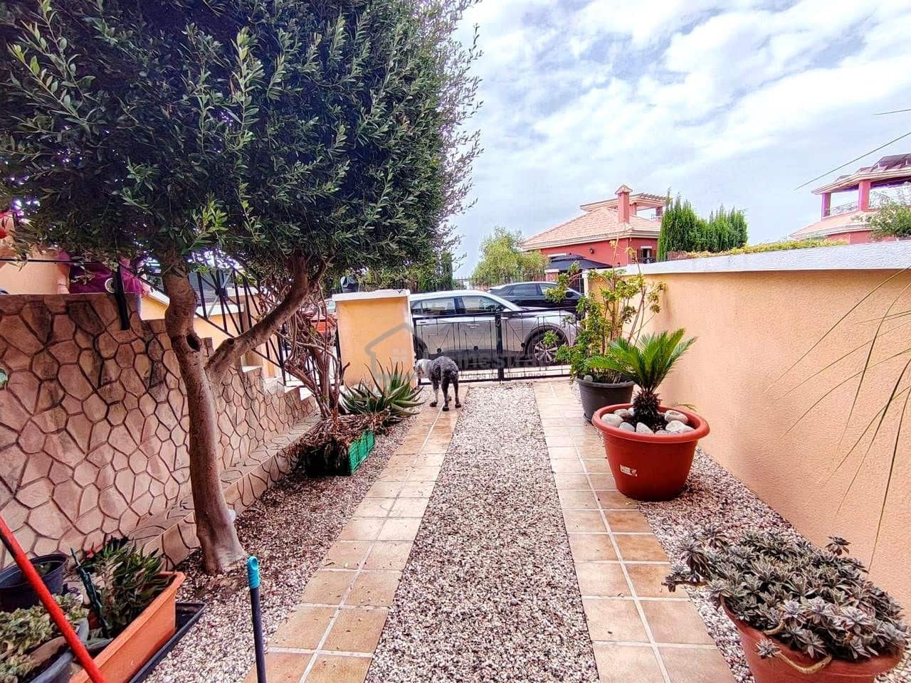 Chalet de 3 habitaciones en Finestrat en venta con piscina - 300.000 € (Ref: 10043724)