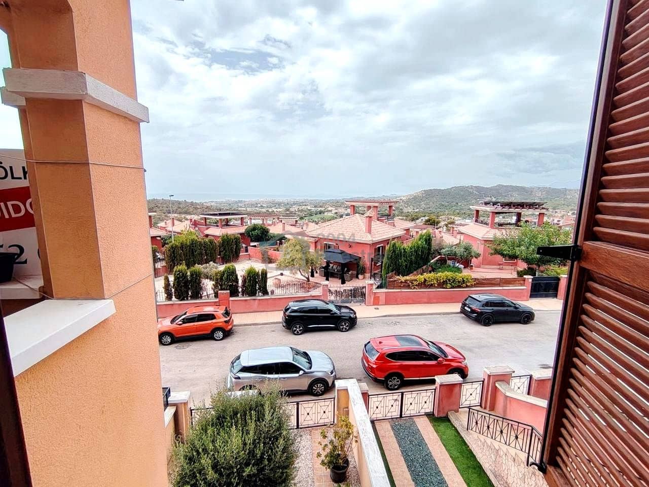 Chalet de 3 habitaciones en Finestrat en venta con piscina - 300.000 € (Ref: 10043724)