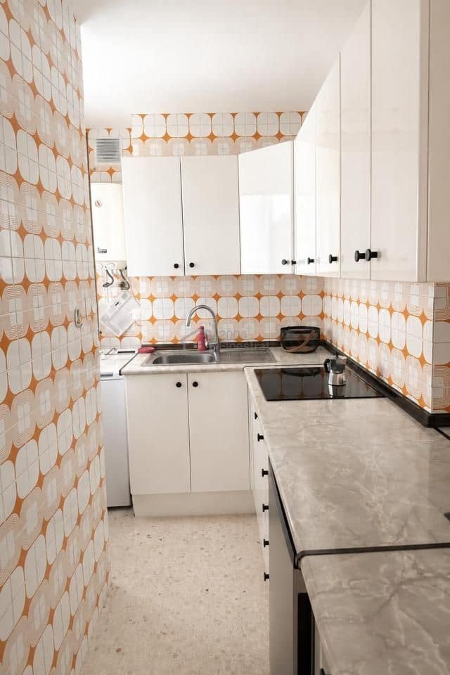 1 sovrum Lägenhet att hyra i Benidorm med pool - 850 € (Ref: 10062796)