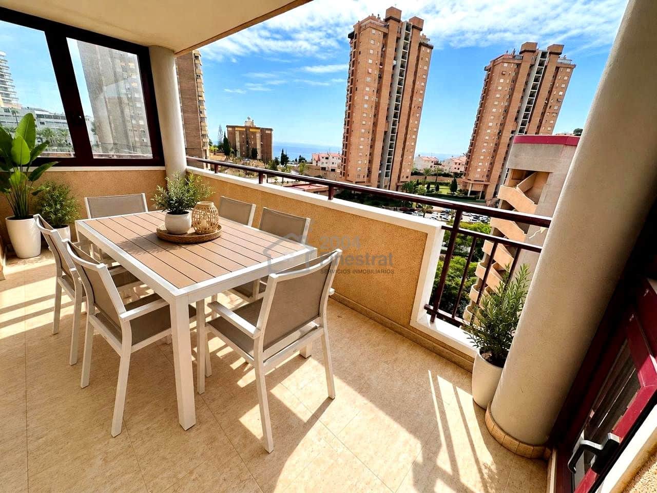2 bedroom Flat for sale in Benidorm with pool garage - € 329,000 (Ref: 10086932)