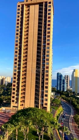 2 soveværelse Lejlighed til salg i Via Parque, Benidorm med swimmingpool garage - € 385.000 (Ref: 10088769)
