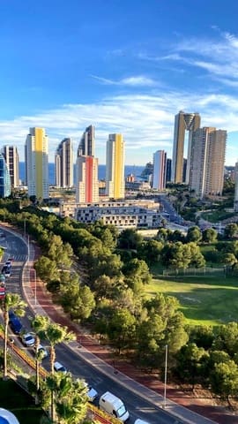 2 soveværelse Lejlighed til salg i Via Parque, Benidorm med swimmingpool garage - € 385.000 (Ref: 10088769)