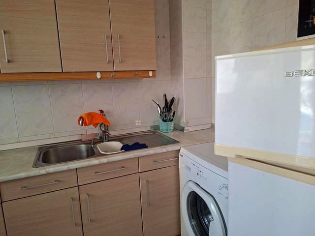 2 slaapkamer Flat te huur in Cala de Finestrat, Finestrat met garage - € 900 (Ref: 10099598)