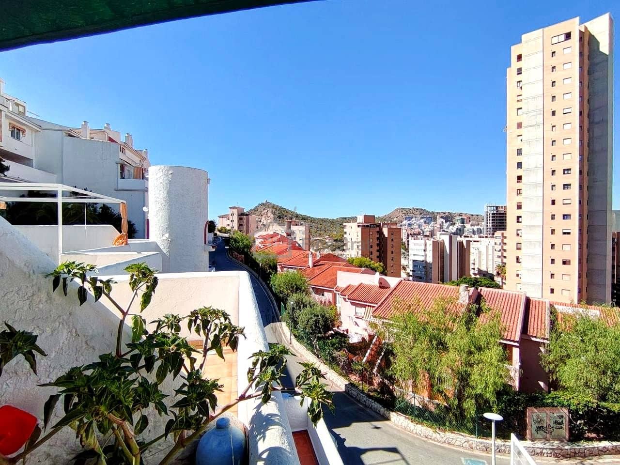 1 chambre Appartement à vendre à Benidorm avec piscine garage - 265 000 € (Ref: 10127320)