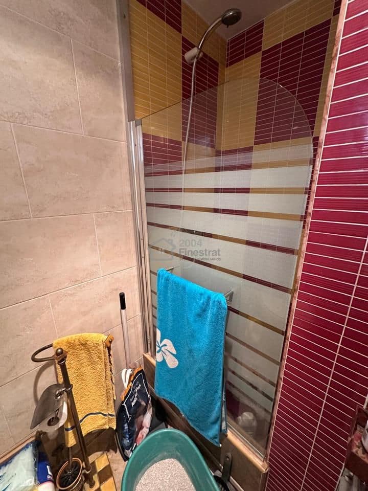 Mieszkanie do wynajęcia w Benidorm z garażem - 800 € (Ref: 10135138)