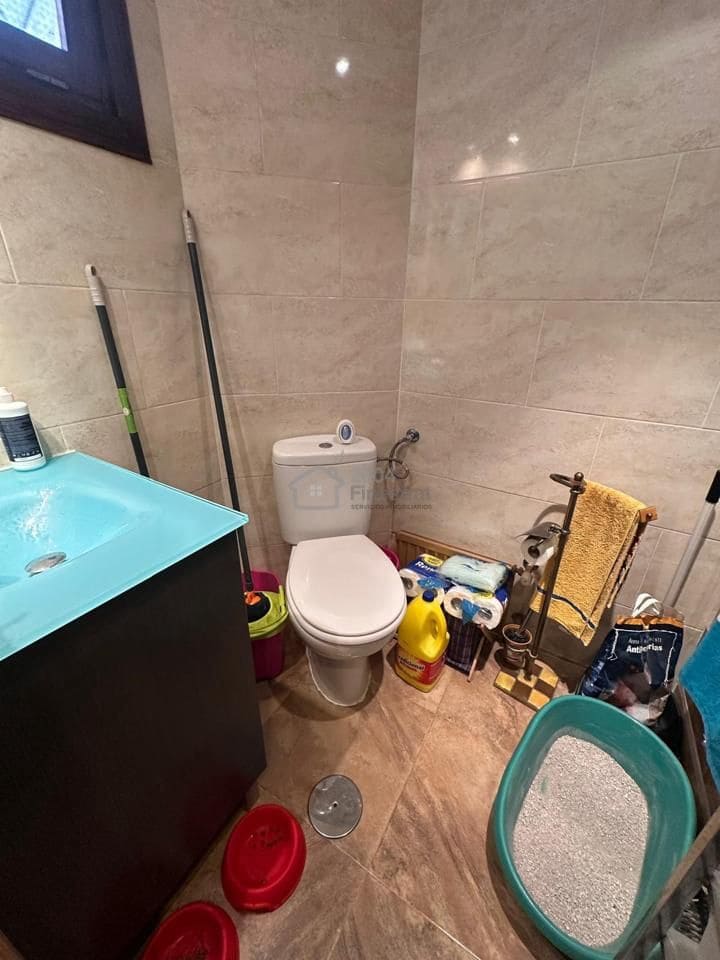 Mieszkanie do wynajęcia w Benidorm z garażem - 800 € (Ref: 10135138)